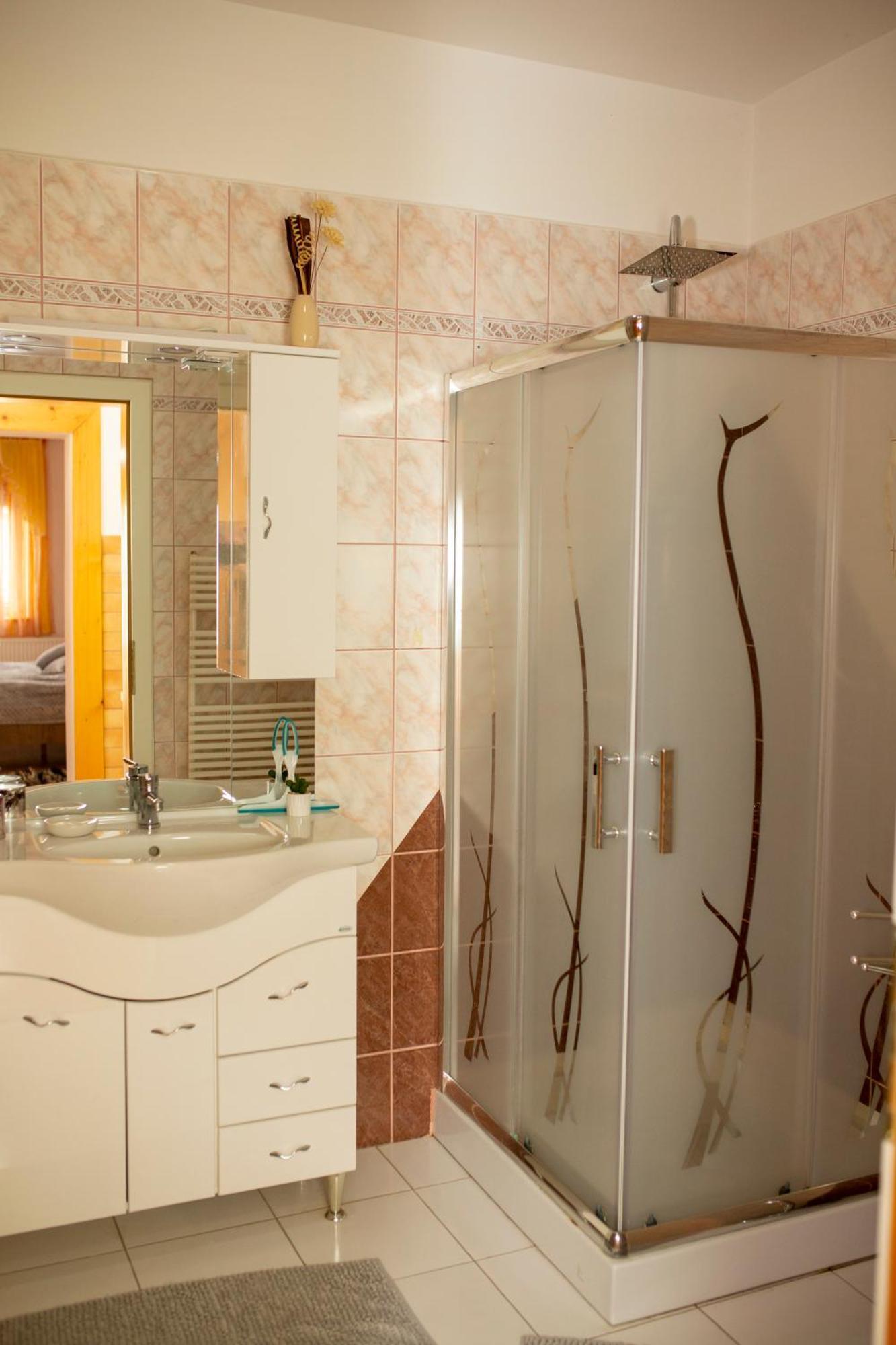 Hürkecz Apartmanház Hévíz Exterior foto